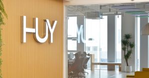 Nous avons conçu un nouveau bureau qui sert également de salle d'exposition