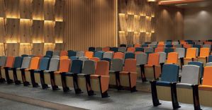 Comment choisir la bonne chaise d’auditorium ?
